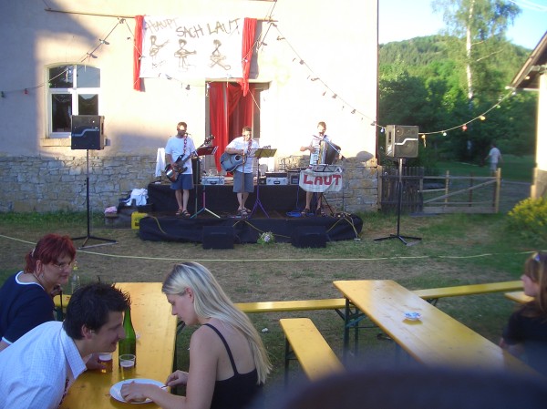 unser erster Auftritt in Staanich